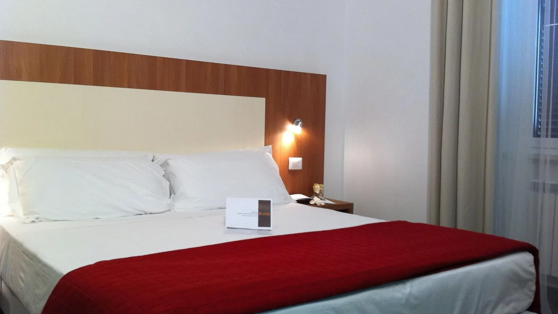 Holidays S.Lorenzo Guest House New Roma Itália