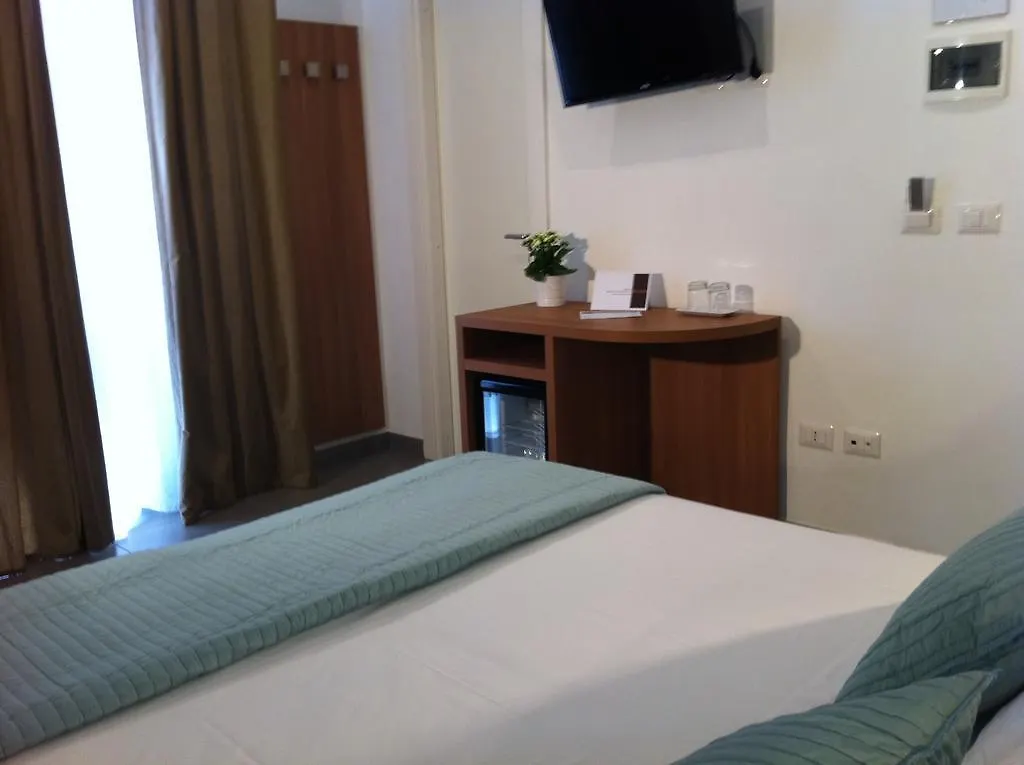 Holidays S.Lorenzo Guest House New Roma 2*,